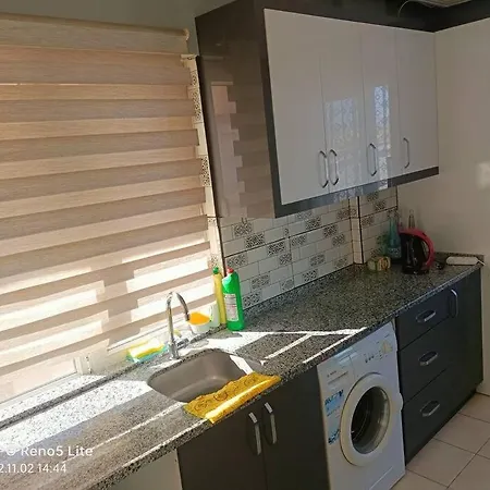 Lara Plaj Yakin Aileler Icin 1+1 Muekemmel Αττάλεια